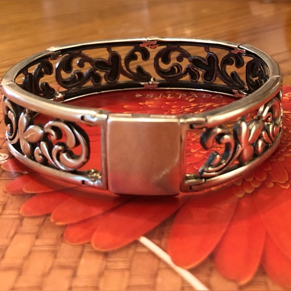 Silpada Filigree Sterling Silver Scroll Hinged Bracelet - Picture 3 of 16
